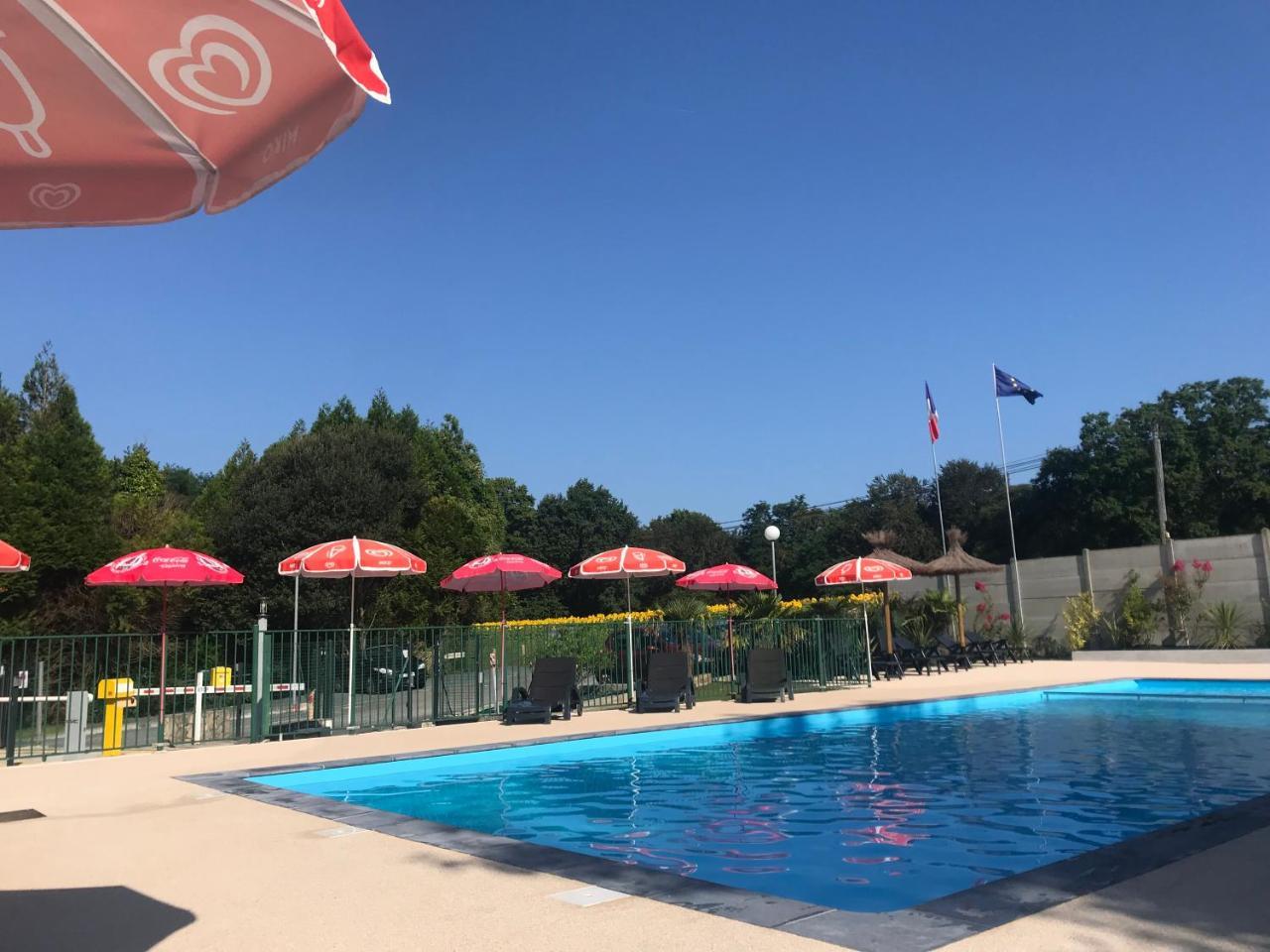 Saint-André-de-Seignaux Camping Le Ruisseau מראה חיצוני תמונה